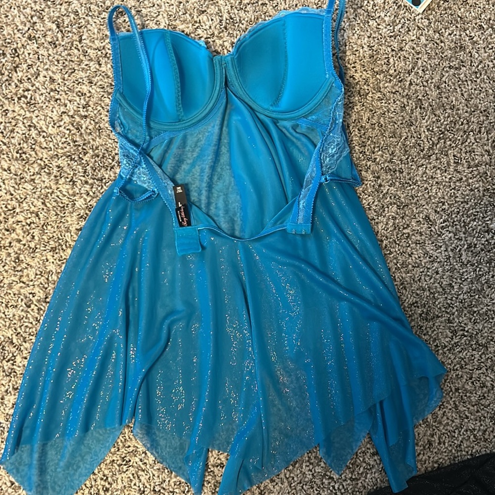 Lingerie - Picture 4 of 6